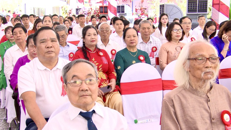 TRƯỜNG THCS XUÂN NỘN LONG TRỌNG TỔ CHỨC LỄ KỶ NIỆM 60 NĂM THÀNH LẬP TRƯỜNG VÀ ĐÓN NHẬN BẰNG CÔNG NHẬN TRƯỜNG ĐẠT CHUẨN QUỐC GIA MỨC ĐỘ 2- Ảnh 15.
