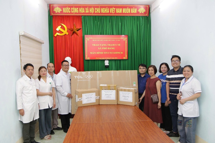 Hơn 200 học sinh tại xã Phố Bảng, tỉnh Tuyên Quang được khám, tư vấn sức khỏe miễn phí- Ảnh 5.