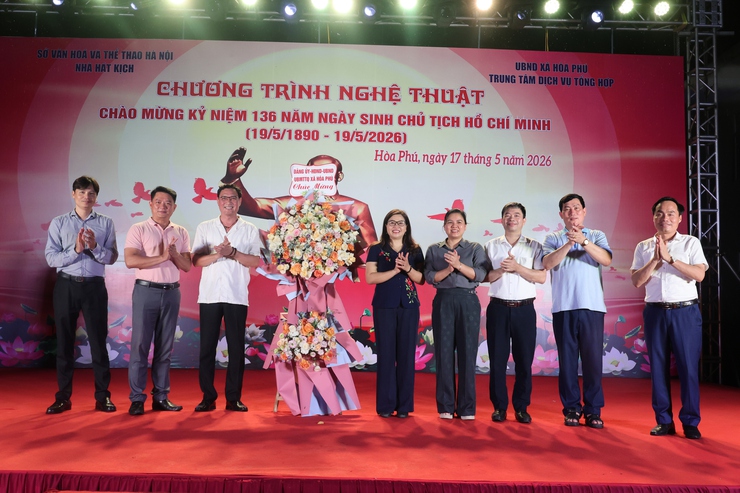 Chương trình biểu diễn nghệ thuật đặc biệt chào mừng kỷ niệm 136 năm Ngày sinh Chủ tịch Hồ Chí Minh- Ảnh 1.