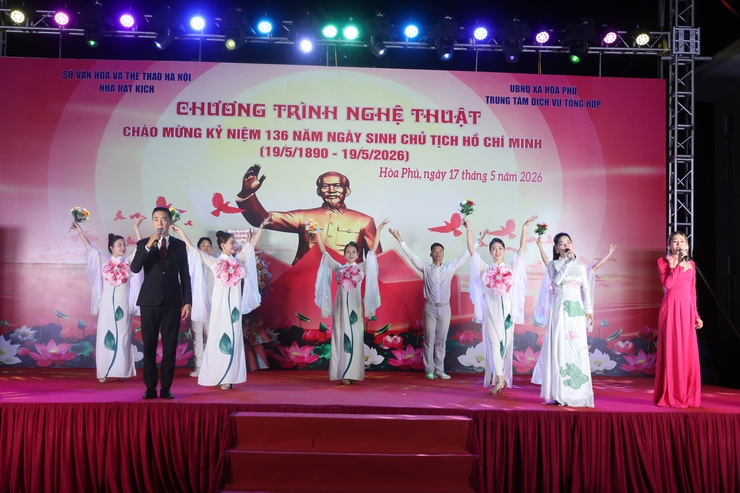 Chương trình biểu diễn nghệ thuật đặc biệt chào mừng kỷ niệm 136 năm Ngày sinh Chủ tịch Hồ Chí Minh- Ảnh 2.