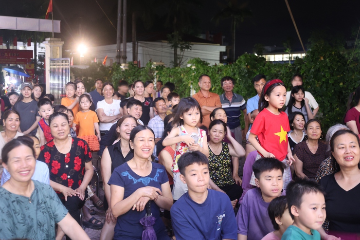 Chương trình biểu diễn nghệ thuật đặc biệt chào mừng kỷ niệm 136 năm Ngày sinh Chủ tịch Hồ Chí Minh- Ảnh 11.