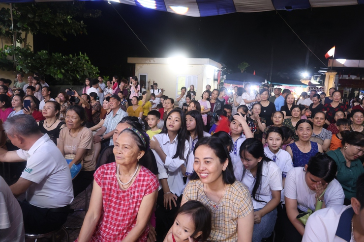Chương trình biểu diễn nghệ thuật đặc biệt chào mừng kỷ niệm 136 năm Ngày sinh Chủ tịch Hồ Chí Minh- Ảnh 13.