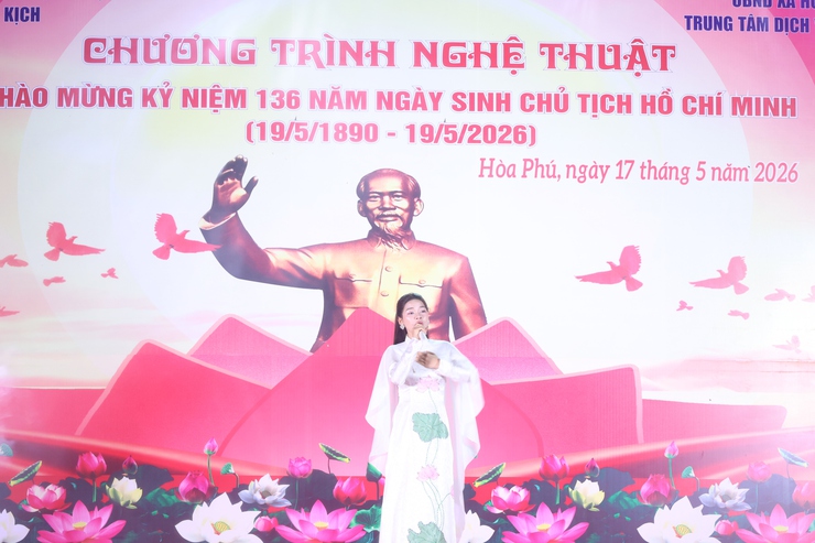Chương trình biểu diễn nghệ thuật đặc biệt chào mừng kỷ niệm 136 năm Ngày sinh Chủ tịch Hồ Chí Minh- Ảnh 7.