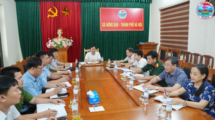 UBND XÃ HƯNG ĐẠO TỔ CHỨC HỘI NGHỊ TẬP THỂ UBND XÃ MỞ RỘNG TUẦN 21 NĂM 2026- Ảnh 1.