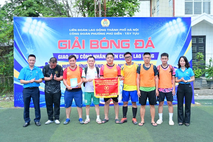 Giải Bóng đá giao hữu công nhân, viên chức, lao động phường Phú Diễn - Tây Tựu năm 2026- Ảnh 5.