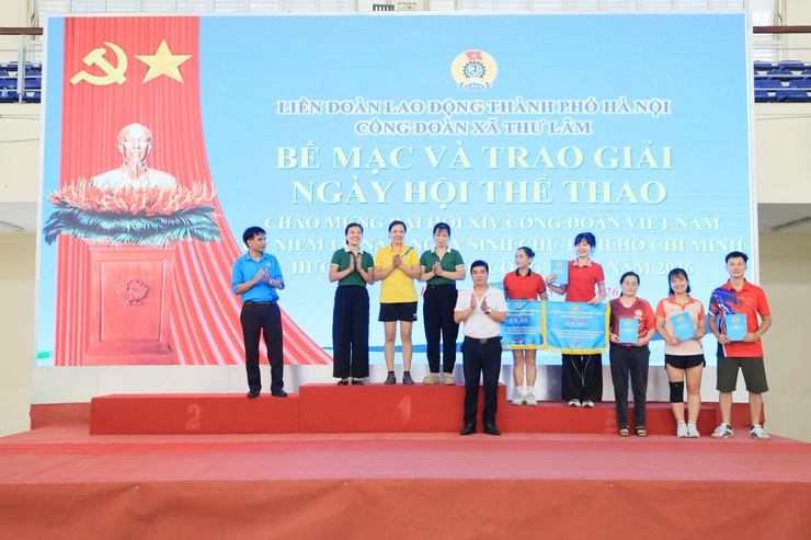 CÔNG ĐOÀN XÃ THƯ LÂM TỔ CHỨC NGÀY HỘI THỂ THAO CHÀO MỪNG CÁC SỰ KIỆN TRỌNG ĐẠI CỦA ĐẤT NƯỚC
- Ảnh 11.