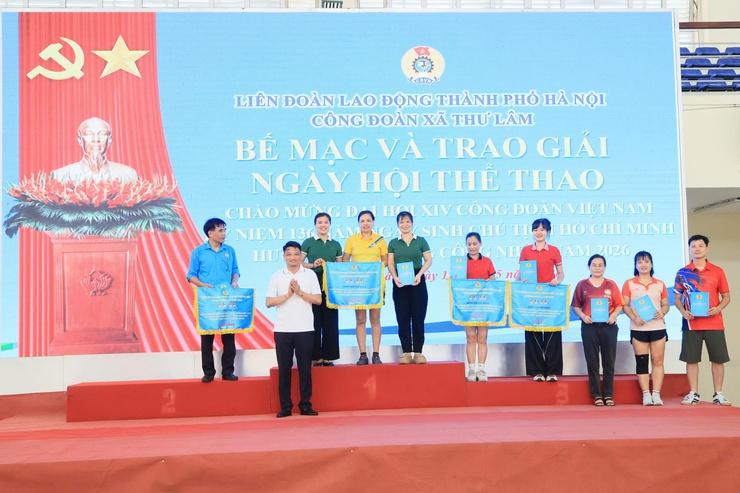 CÔNG ĐOÀN XÃ THƯ LÂM TỔ CHỨC NGÀY HỘI THỂ THAO CHÀO MỪNG CÁC SỰ KIỆN TRỌNG ĐẠI CỦA ĐẤT NƯỚC
- Ảnh 9.