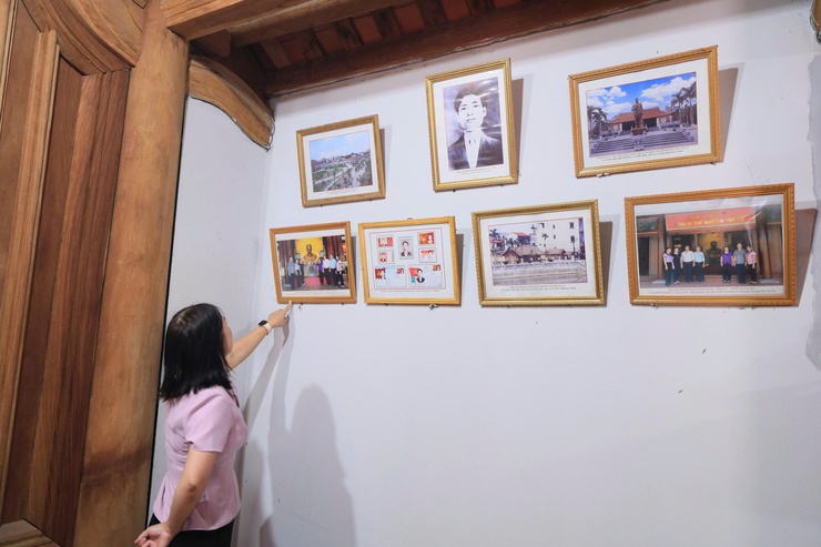 CÁC ĐỒNG CHÍ LÃNH ĐẠO XÃ THƯ LÂM TỔ CHỨC DÂNG HƯƠNG, THAM QUAN KHU LƯU NIỆM TỔNG BÍ THƯ NGUYỄN VĂN CỪ- Ảnh 8.