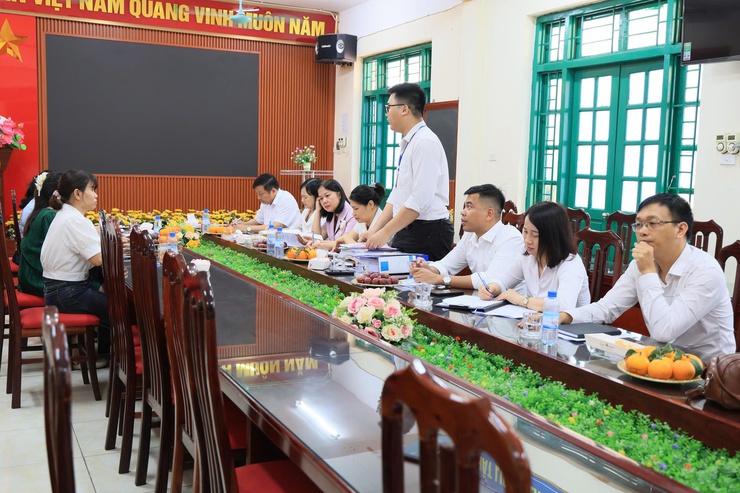 ĐOÀN GIÁM SÁT BAN VĂN HÓA – XÃ HỘI HĐND XÃ THƯ LÂM KIỂM TRA CÔNG TÁC BẢO ĐẢM VỆ SINH AN TOÀN THỰC PHẨM TẠI TRƯỜNG TIỂU HỌC VÂN HÀ- Ảnh 13.