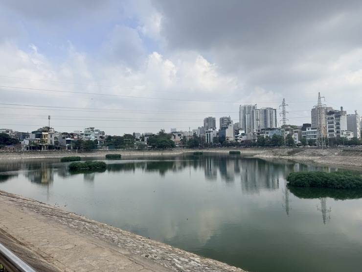 Phường Khương Đình triển khai giải tỏa vi phạm trật tự đô thị và vệ sinh môi trường khu vực hồ Hạ Đình- Ảnh 7.