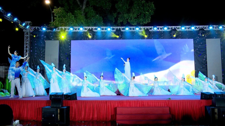 Đảng ủy – HĐND – UBND – Ủy ban MTTQ Việt Nam xã Thư Lâm long trọng tổ chức Liên hoan Ca – Múa – Nhạc “Tháng năm nhớ Bác” chào mừng kỷ niệm 136 năm Ngày sinh Chủ tịch Hồ Chí Minh vĩ đại (19/5/1890 – 19/5/2026).- Ảnh 10.