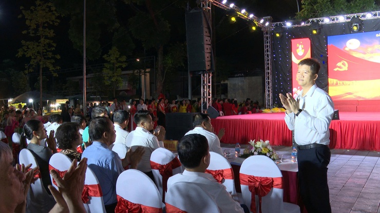 Đảng ủy – HĐND – UBND – Ủy ban MTTQ Việt Nam xã Thư Lâm long trọng tổ chức Liên hoan Ca – Múa – Nhạc “Tháng năm nhớ Bác” chào mừng kỷ niệm 136 năm Ngày sinh Chủ tịch Hồ Chí Minh vĩ đại (19/5/1890 – 19/5/2026).- Ảnh 3.