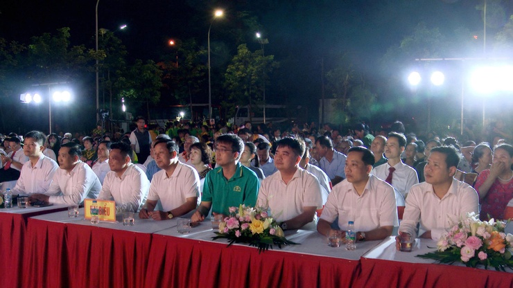 Đảng ủy – HĐND – UBND – Ủy ban MTTQ Việt Nam xã Thư Lâm long trọng tổ chức Liên hoan Ca – Múa – Nhạc “Tháng năm nhớ Bác” chào mừng kỷ niệm 136 năm Ngày sinh Chủ tịch Hồ Chí Minh vĩ đại (19/5/1890 – 19/5/2026).- Ảnh 4.