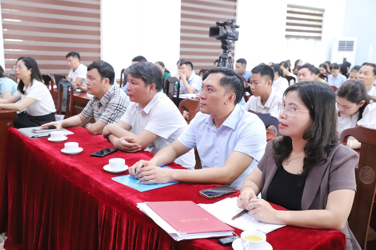 Thượng Phúc tập huấn, bồi dưỡng nâng cao năng lực, kỹ năng số và ứng dụng trí tuệ nhân tạo (AI) trong hoạt động công vụ- Ảnh 2.