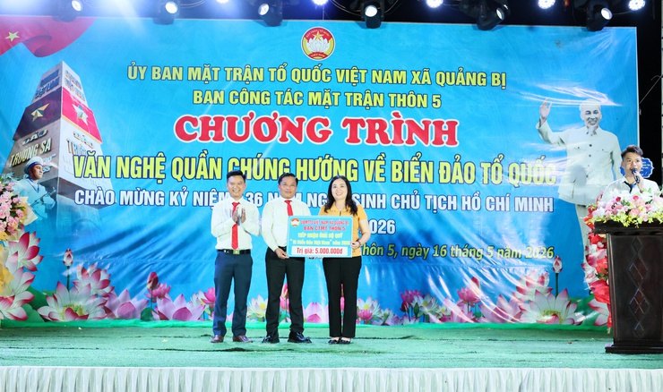 Ban công tác mặt trận thôn 5 tổ chức Chương trình văn nghệ quần chúng hướng về biển đảo Tổ quốc- Ảnh 4.