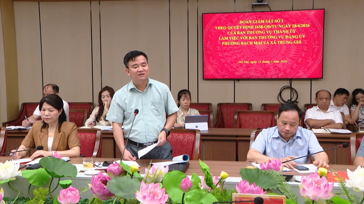 PHÓ BÍ THƯ THƯỜNG TRỰC THÀNH ỦY NGUYỄN TRỌNG ĐÔNG LÀM VIỆC VỚI BAN THƯỜNG VỤ ĐẢNG UỶ XÃ TRUNG GIÃ VÀ PHƯỜNG BẠCH MAI - Ảnh 1.