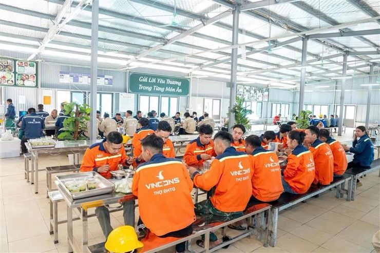 Vingroup tạo “cú nổ” việc làm tại Nam Hà Nội với 20.000 vị trí tuyển dụng- Ảnh 2.