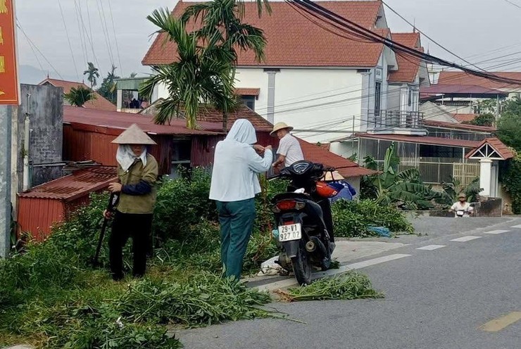 xã Bất Bạt: Đoàn kết chung tay duy trì hiệu quả công tác vệ sinh môi trường, xây dựng quê hương Sáng – Xanh – Sạch – Đẹp- Ảnh 1.