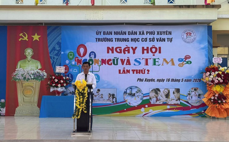 Sôi nổi Ngày hội Ngôn ngữ và STEM tại Trường THCS Văn Tự- Ảnh 1.