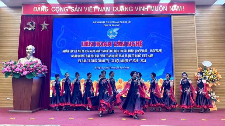 HỘI LHPN PHƯỜNG LÁNG THAM GIA LIÊN HOAN VĂN NGHỆ CỤM THI ĐUA SỐ 1.- Ảnh 3.