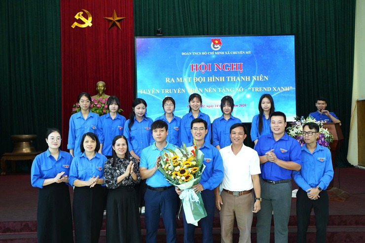 Đoàn xã Chuyên Mỹ thành lập Đội hình thanh niên tuyên truyền trên nền tảng số “Trend xanh”- Ảnh 1.