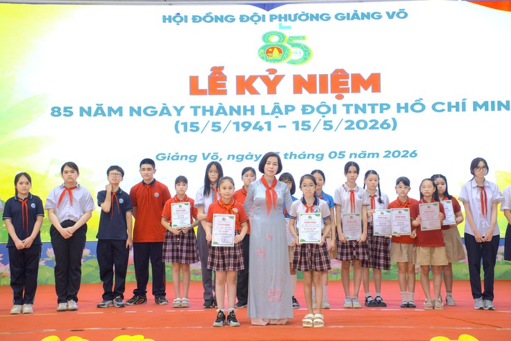 Hội đồng Đội phường Giảng Võ tổ chức kỷ niệm 85 năm Ngày thành lập Đội TNTP Hồ Chí Minh.- Ảnh 3.