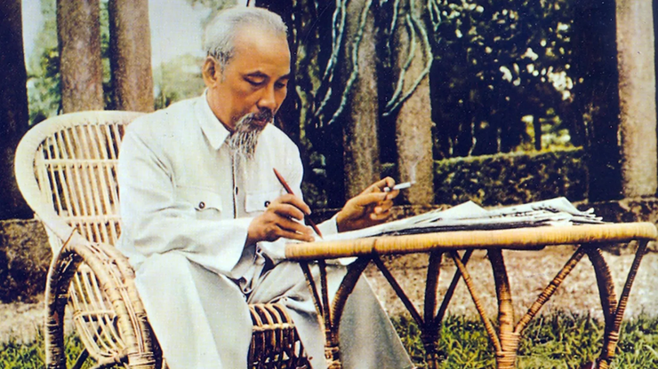 Nhân kỷ niệm 136 năm Ngày sinh Chủ tịch Hồ Chí Minh: Học tập theo gương Bác Hồ trong thời đại số- Ảnh 1.