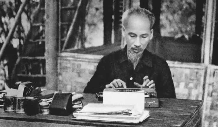 Nhân kỷ niệm 136 năm Ngày sinh Chủ tịch Hồ Chí Minh: Học tập theo gương Bác Hồ trong thời đại số- Ảnh 2.