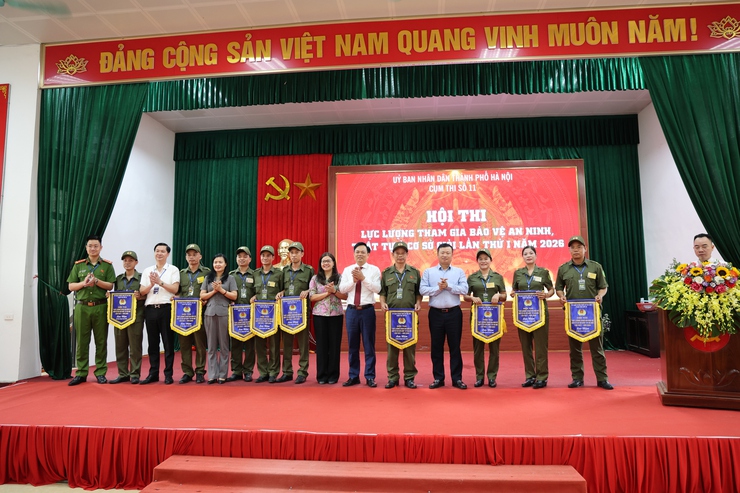 Tỏa sáng hình ảnh lực lượng bảo vệ ANTT cơ sở tại Hội thi Cụm số 11 – Thành phố Hà Nội- Ảnh 7.