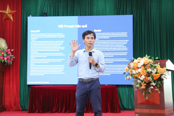 Thượng Phúc tập huấn, bồi dưỡng nâng cao năng lực, kỹ năng số và ứng dụng trí tuệ nhân tạo (AI) trong hoạt động công vụ- Ảnh 3.
