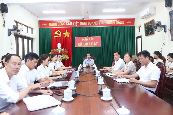 Xã Bất Bạt tham dự hội nghị tập huấn khai thác, sử dụng hệ thống Trung tâm giám sát, điều hành thông minh Thành ủy Hà Nội- Ảnh 2.