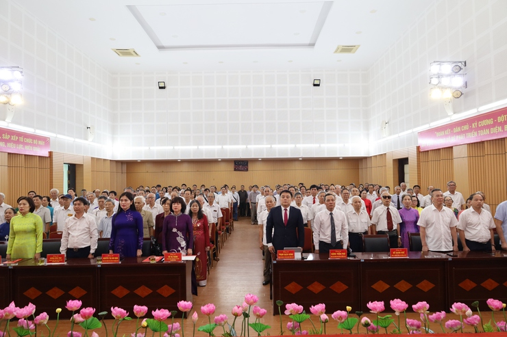 Đảng ủy phường Bồ Đề long trọng tổ chức Lễ trao tặng Huy hiệu Đảng đợt 19/5/2026- Ảnh 5.
