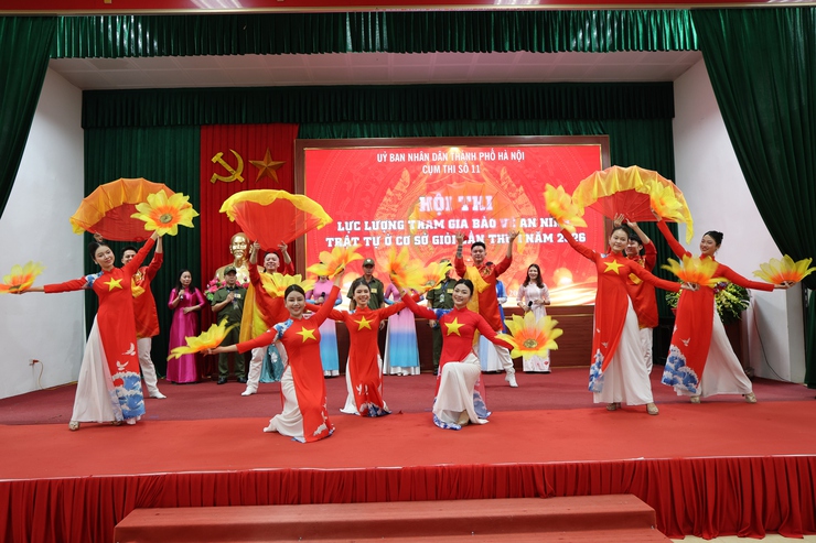 Tỏa sáng hình ảnh lực lượng bảo vệ ANTT cơ sở tại Hội thi Cụm số 11 – Thành phố Hà Nội- Ảnh 10.