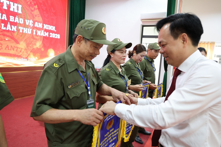 Tỏa sáng hình ảnh lực lượng bảo vệ ANTT cơ sở tại Hội thi Cụm số 11 – Thành phố Hà Nội- Ảnh 6.