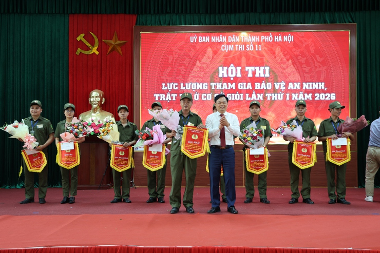 Tỏa sáng hình ảnh lực lượng bảo vệ ANTT cơ sở tại Hội thi Cụm số 11 – Thành phố Hà Nội- Ảnh 16.