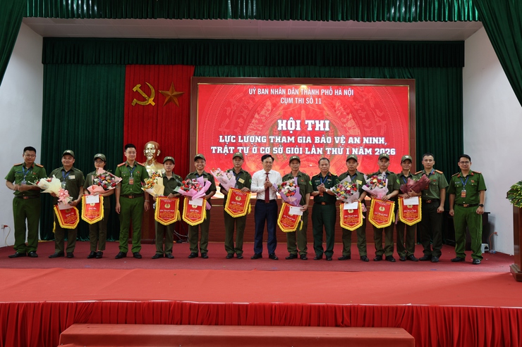 Tỏa sáng hình ảnh lực lượng bảo vệ ANTT cơ sở tại Hội thi Cụm số 11 – Thành phố Hà Nội- Ảnh 17.