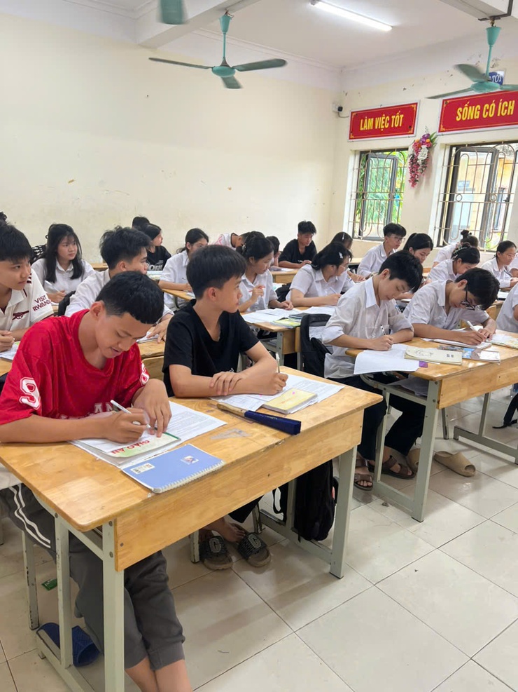 Thầy và trò các trường THCS xã Đại Xuyên tăng tốc về đích trước kỳ thi lớp 10- Ảnh 2.