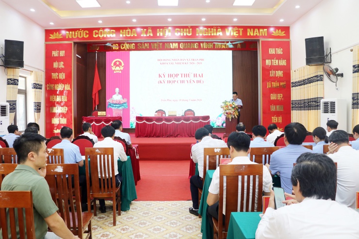 HĐND xã Trần Phú tổ chức kỳ họp chuyên đề, xem xét nhiều nội dung quan trọng về phát triển kinh tế - xã hội và đầu tư công- Ảnh 1.
