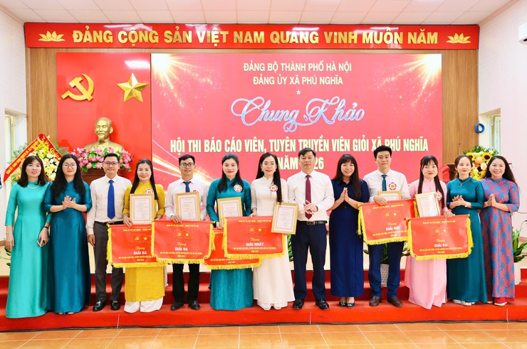 Phú Nghĩa: Nhiều hoạt động ý nghĩa hướng tới kỷ niệm Ngày sinh Chủ tịch Hồ Chí Minh- Ảnh 2.
