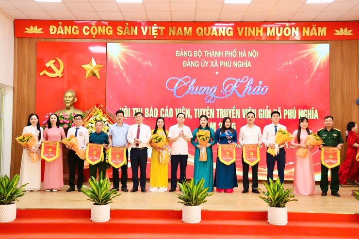 Phú Nghĩa: Nhiều hoạt động ý nghĩa hướng tới kỷ niệm Ngày sinh Chủ tịch Hồ Chí Minh- Ảnh 1.