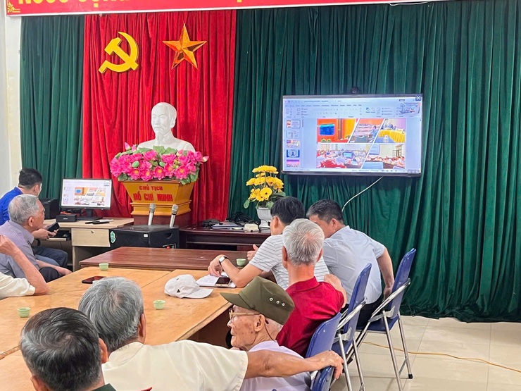 PHƯỜNG LĨNH NAM TRIỂN KHAI MÔ HÌNH "NHÀ HỘI HỌP SỐ" TẠI 10 NHÀ HỘI HỌP TỔ DÂN PHỐ- Ảnh 4.