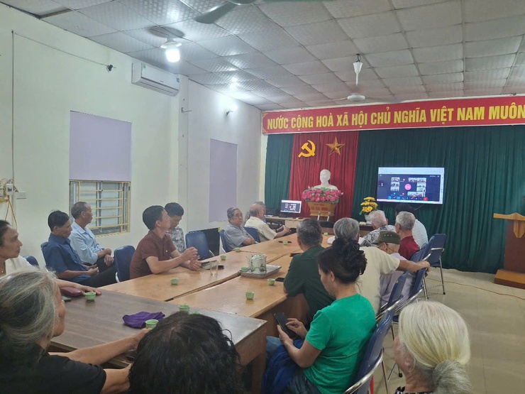PHƯỜNG LĨNH NAM TRIỂN KHAI MÔ HÌNH "NHÀ HỘI HỌP SỐ" TẠI 10 NHÀ HỘI HỌP TỔ DÂN PHỐ- Ảnh 8.
