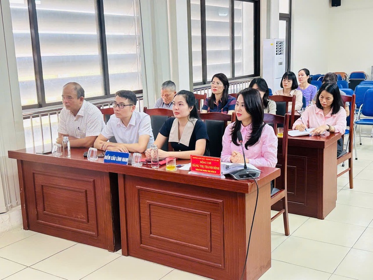 PHƯỜNG LĨNH NAM TRIỂN KHAI MÔ HÌNH "NHÀ HỘI HỌP SỐ" TẠI 10 NHÀ HỘI HỌP TỔ DÂN PHỐ- Ảnh 13.
