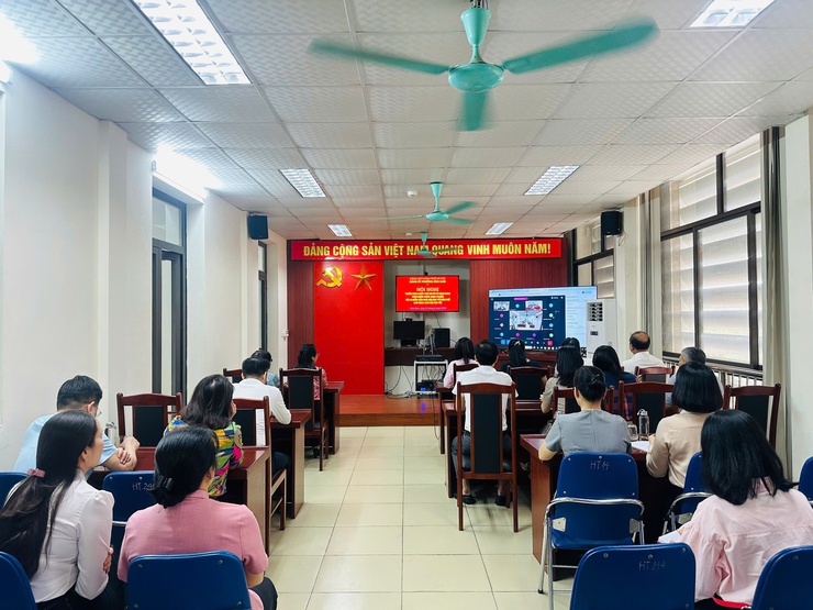 PHƯỜNG LĨNH NAM TRIỂN KHAI MÔ HÌNH "NHÀ HỘI HỌP SỐ" TẠI 10 NHÀ HỘI HỌP TỔ DÂN PHỐ- Ảnh 14.