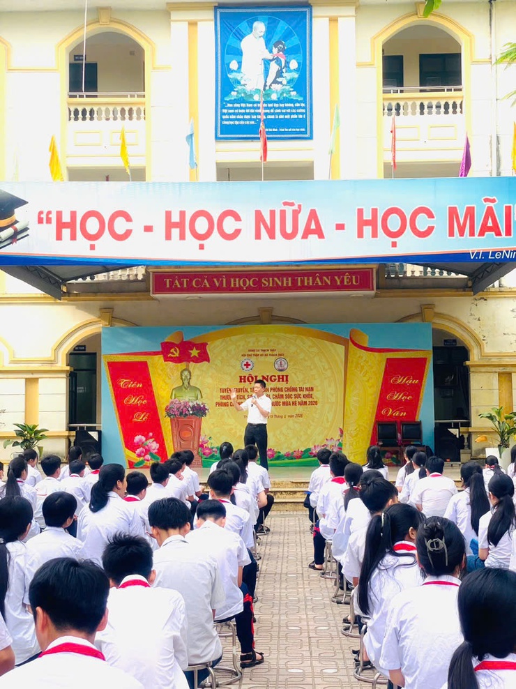 Hội Chữ thập đỏ xã Thạch Thất tổ chức lớp tập huấn phòng chống tai nạn thương tích, sơ cấp cứu, chăm sóc sức khỏe - Ảnh 2.