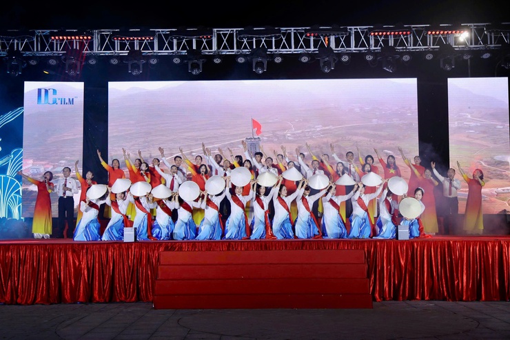 Liên hoan Ca - Múa - Nhạc "Đất nước trọn niềm vui" xã Thiên Lộc năm 2026- Ảnh 15.