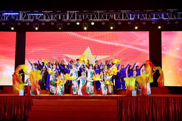 Liên hoan Ca - Múa - Nhạc "Đất nước trọn niềm vui" xã Thiên Lộc năm 2026- Ảnh 10.