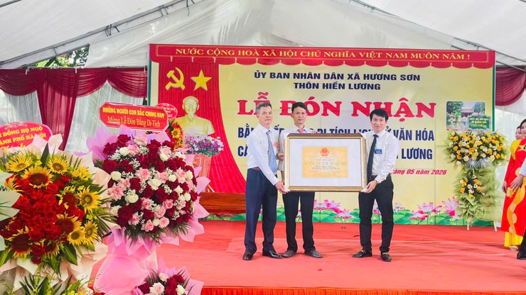 Thôn Hiền Lương đón nhận Bằng xếp hạng Di tích lịch sử - văn hóa cấp thành phố đình làng- Ảnh 7.
