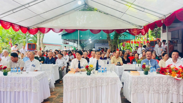 Thôn Hiền Lương đón nhận Bằng xếp hạng Di tích lịch sử - văn hóa cấp thành phố đình làng- Ảnh 2.