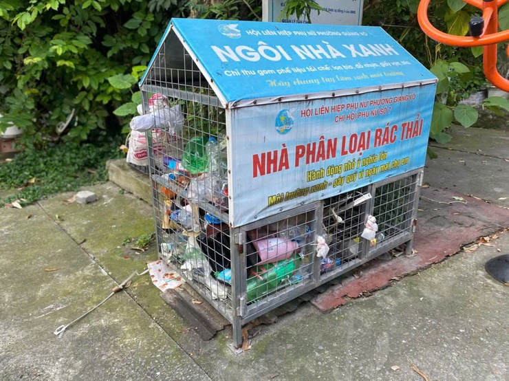 HỘI LHPN PHƯỜNG GIẢNG VÕ: LAN TỎA MÔ HÌNH THU GOM PHẾ LIỆU GÂY QUỸ "NGÀY MAI CHO EM"- Ảnh 3.